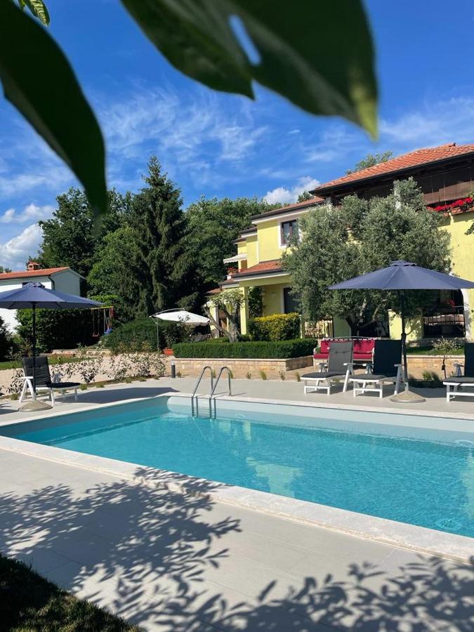 Apartments Sterna Grožnjan Exteriör bild
