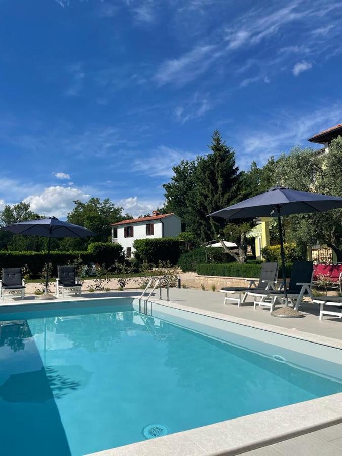 Apartments Sterna Grožnjan Exteriör bild